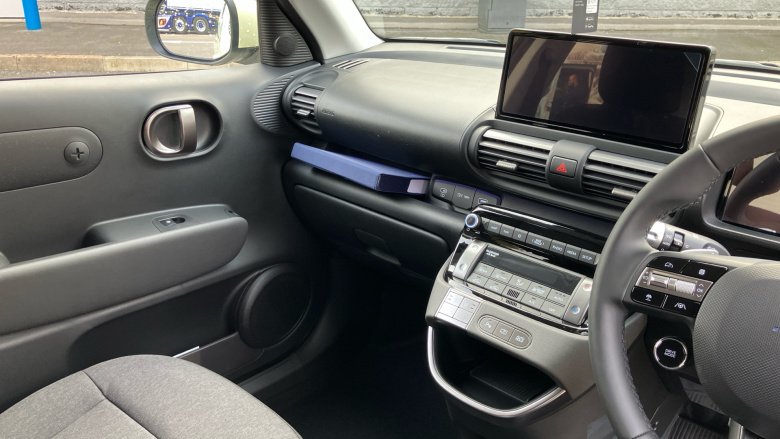 Hyundai INSTER 85kW 02 49kWh 5dr Auto Electric Hatchback